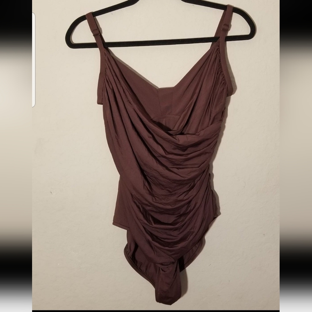JANTZEN SWIMSUIT PLUS SIZE 20W ONE PIECE